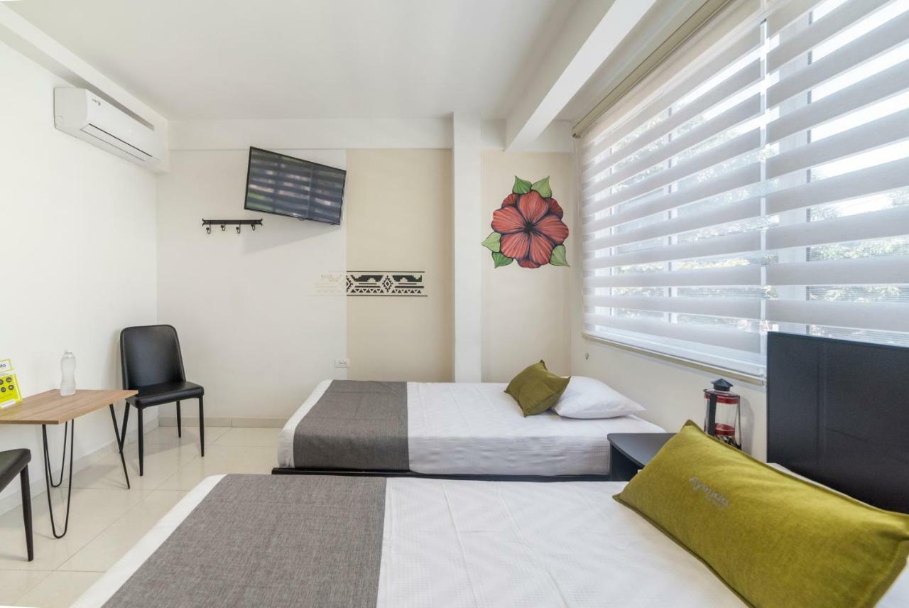 Hotel Green Park Cali Bagian luar foto