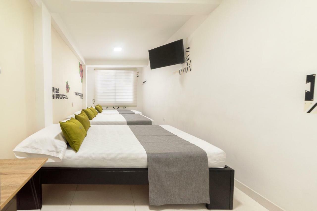 Hotel Green Park Cali Bagian luar foto
